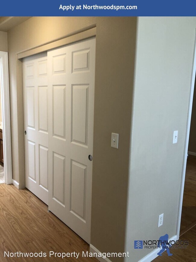 Building Photo - 2 br, 2 bath House - 322 Cheney Loop