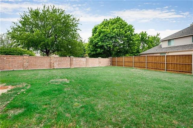 Building Photo - 9304 Regal Oaks Dr
