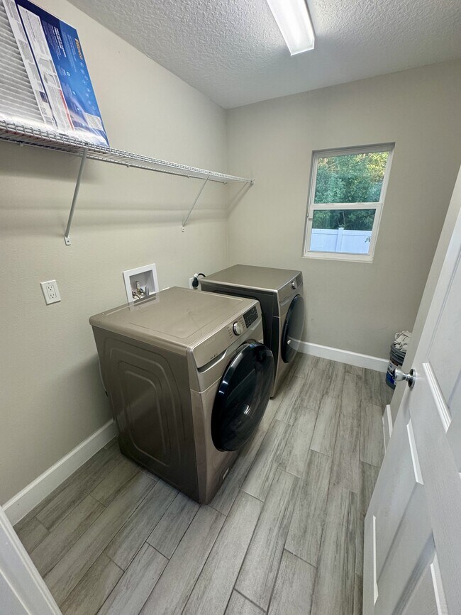 Building Photo - 1785 Holbrook Rd NW