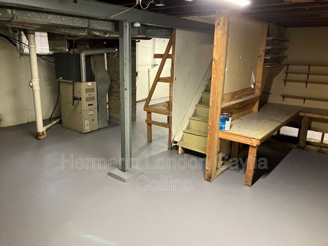 Building Photo - 7504 Stanwood Dr