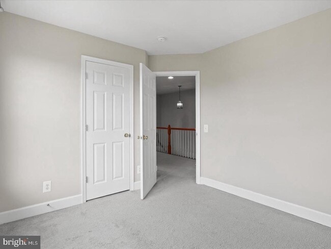 Building Photo - 2501 Bronze Stone Pl