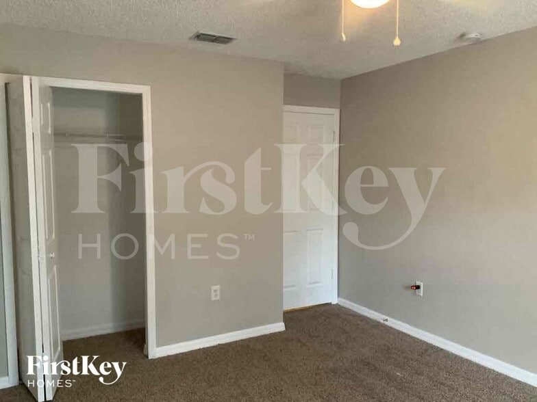 Building Photo - 618 Doe Cove Pl