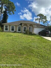 Building Photo - 930 Sable Cir SE