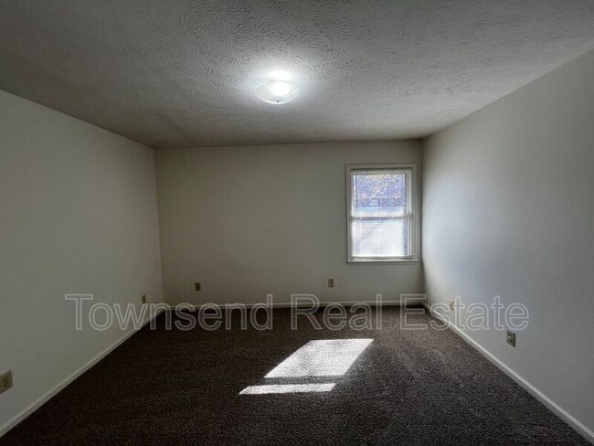 Building Photo - 1051 Ancestry Dr