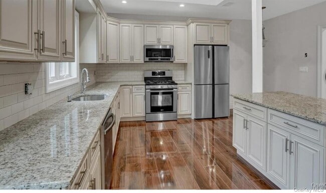 Building Photo - 9 Linda Ln