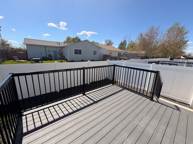 Building Photo - 13817 W Redding Dr