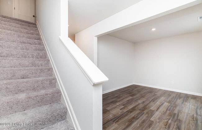 Building Photo - 104 Cool Crk Ct