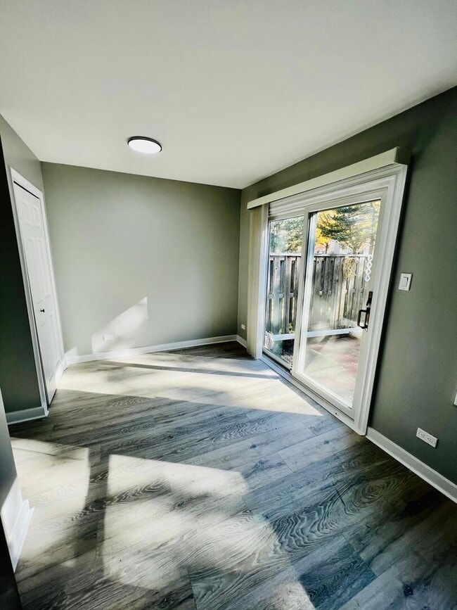 Building Photo - 2021 Farnham Ct