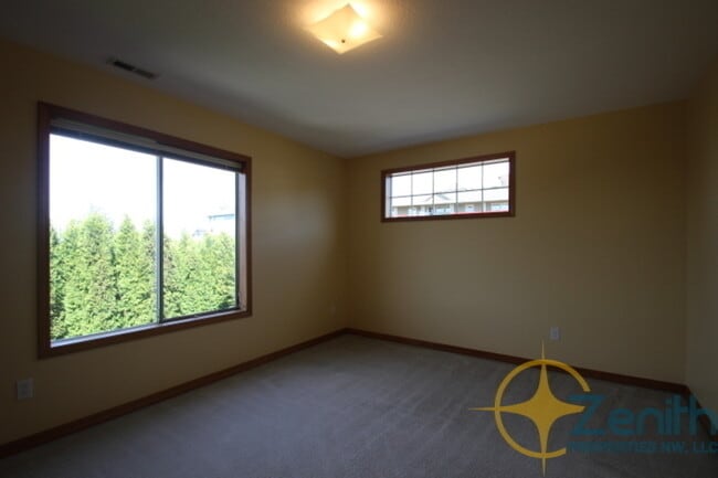 Building Photo - 2914 NW 9th Ave