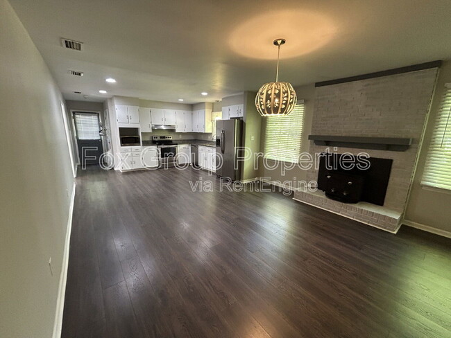Building Photo - 133 Cliffwood Cir
