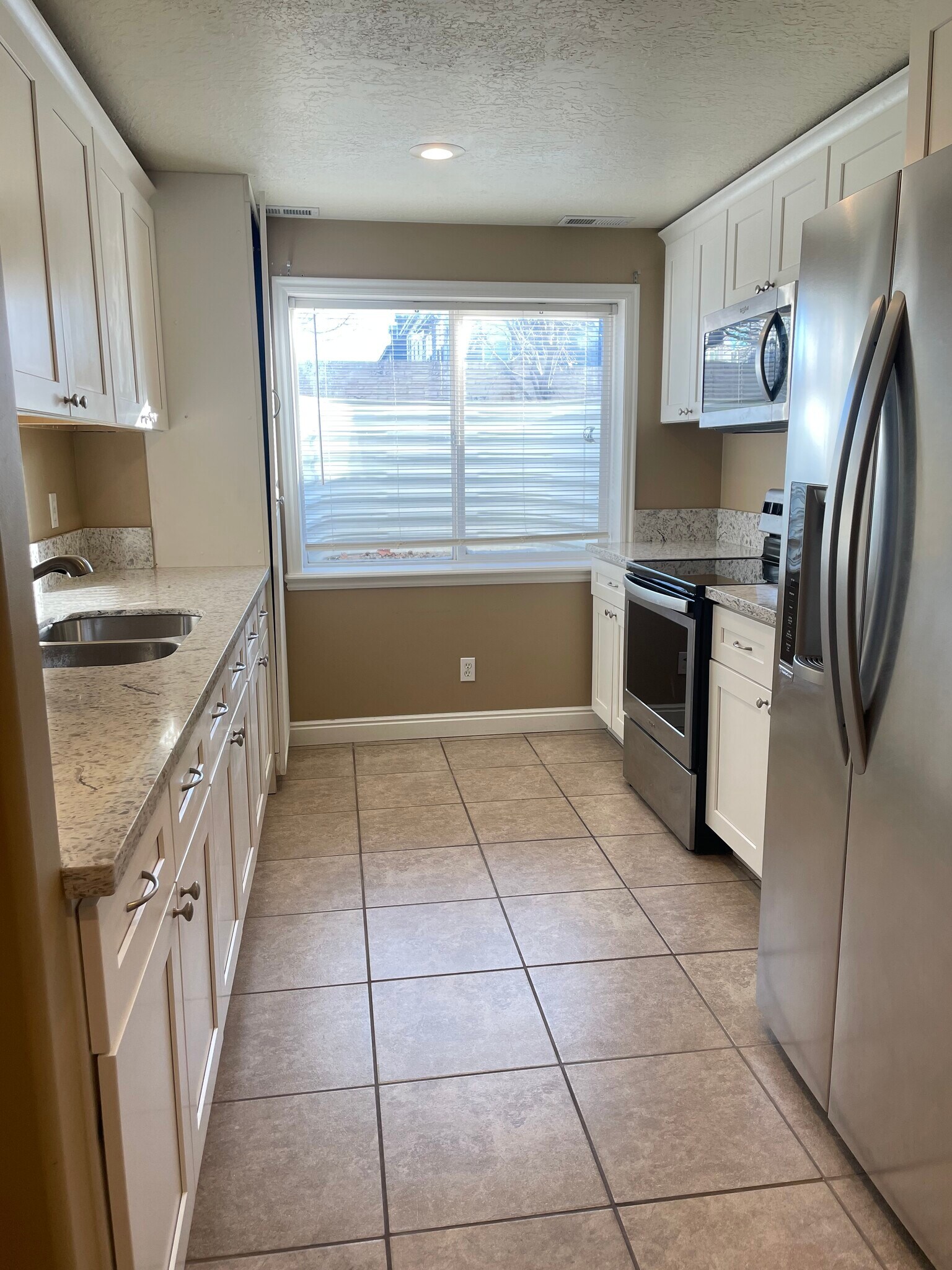 Building Photo - 719 W 2175 N