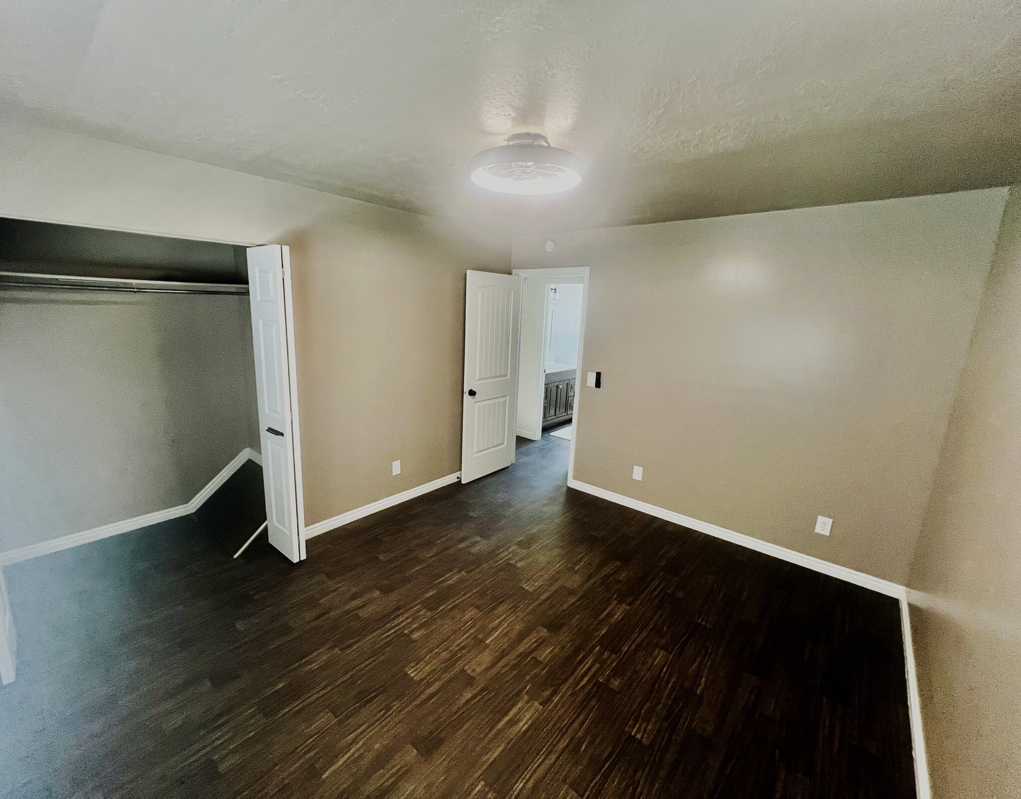 Building Photo - 1583 S 1000 E