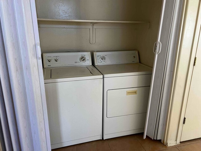 Building Photo - 3430 N Fontana Ave