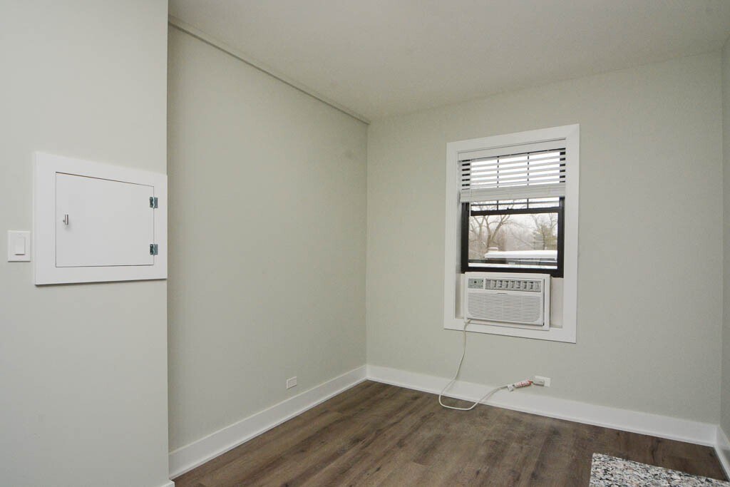 Building Photo - 725 St Johns Ave