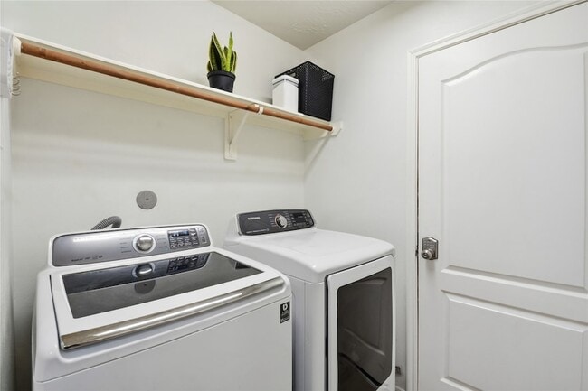 Building Photo - 17706 Windsor Grove Ln