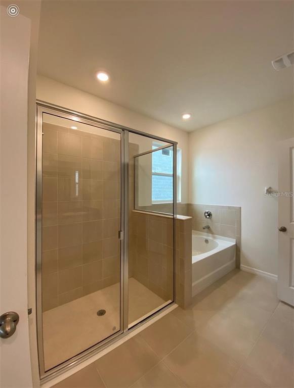 Building Photo - 10828 Charlotte Dr.