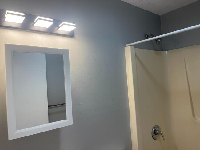 Building Photo - 1034 N 8th St