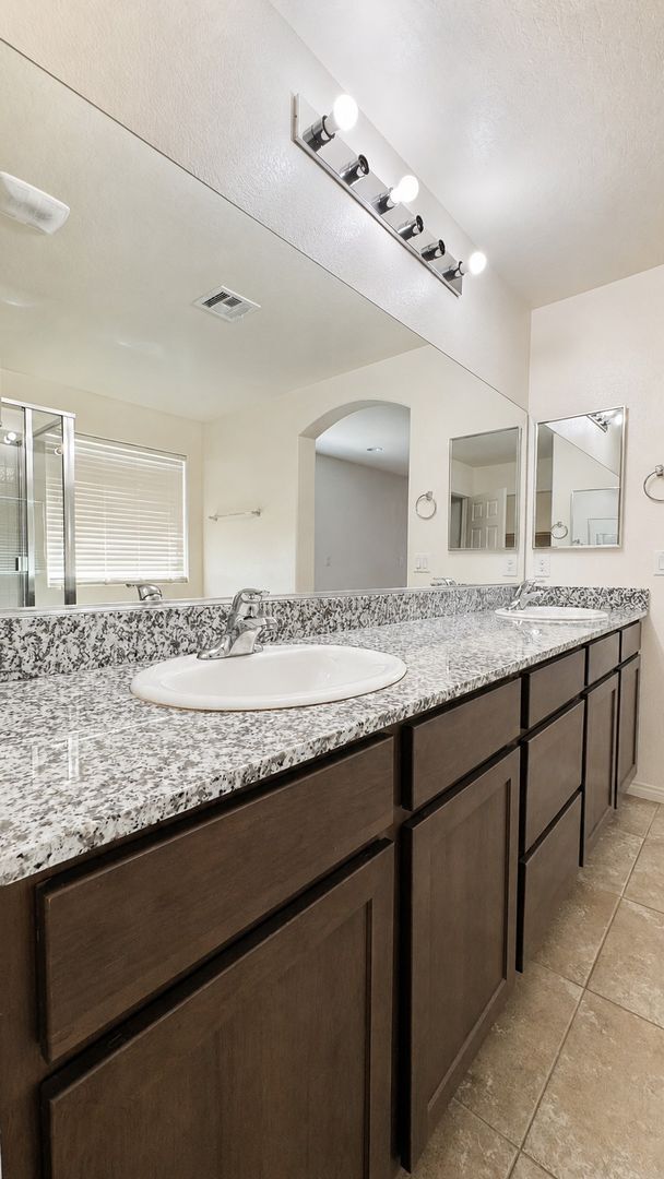 Building Photo - NO HOA | 2 Story New Paint | New Appliances | Bedroom & Full Bath Downstairs