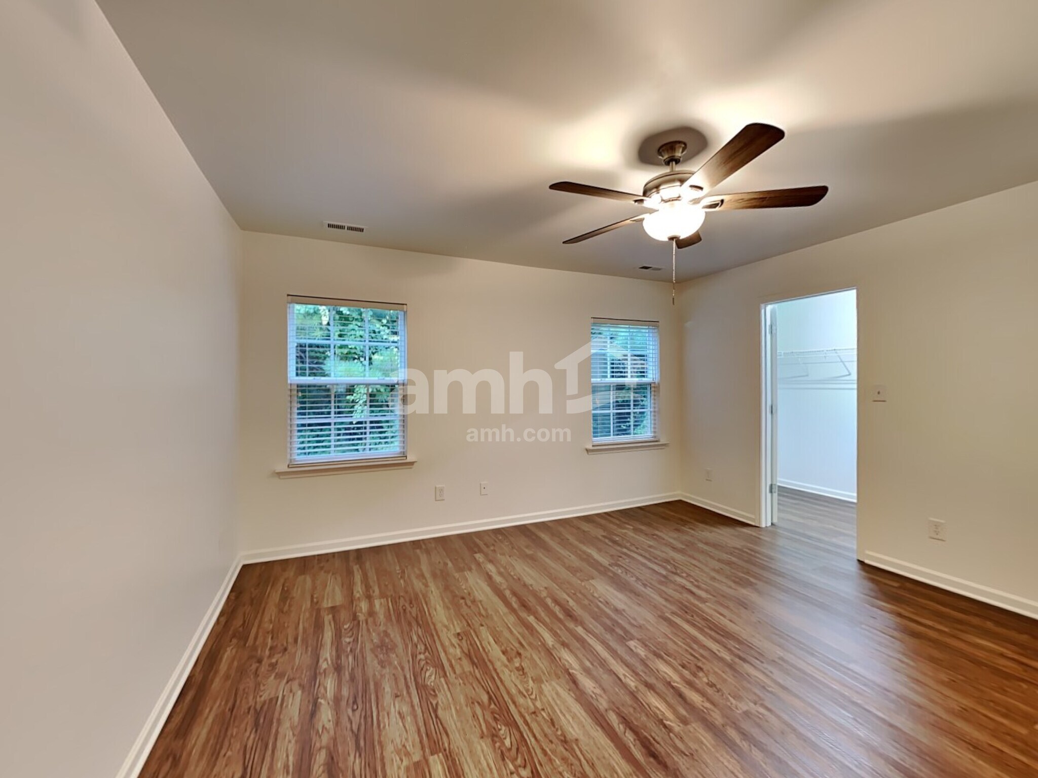 Building Photo - 1625 Essexwood Dr