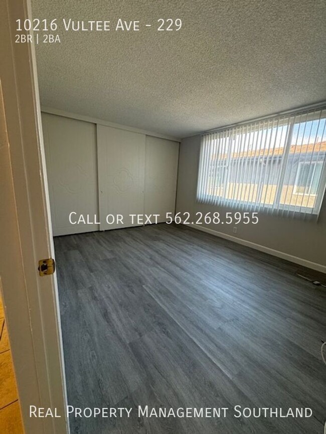 Building Photo - 2 Bedroom/ 2 Bath Spacious Apartment in Do...