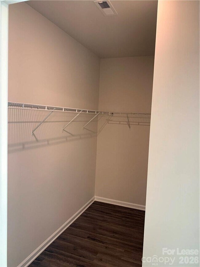 Building Photo - 3459 Melwood Dr