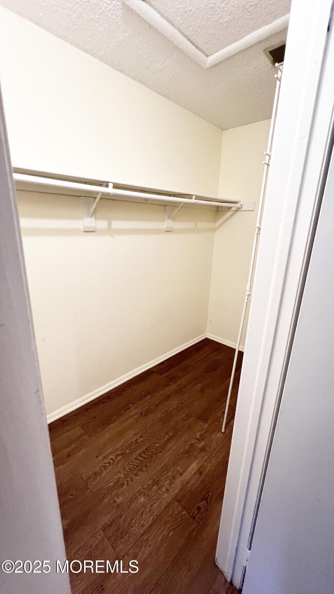 Building Photo - 1509 Dahlia Ct