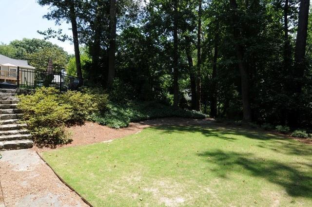 Building Photo - 371 Delmont Dr NE