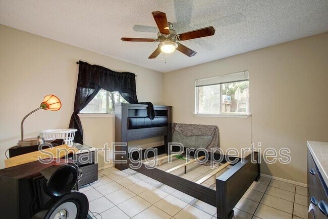 Building Photo - 1740 Rutland Dr