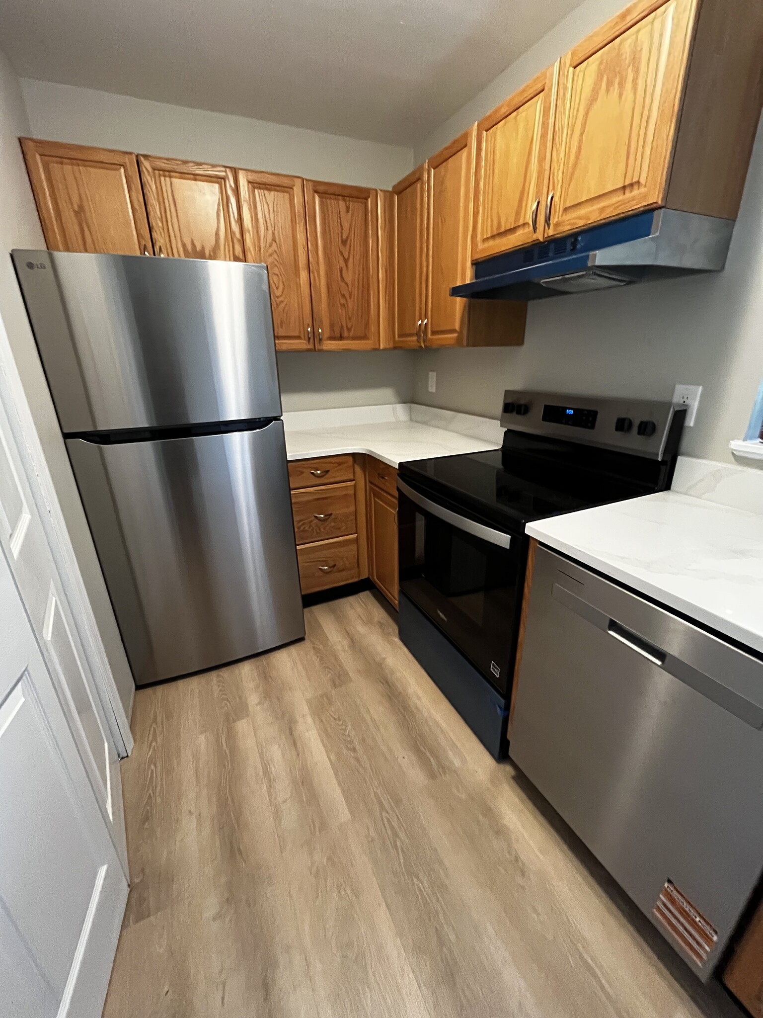Building Photo - 56 Suncrest Dr