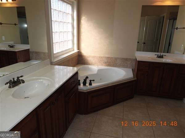 Building Photo - 493 Parish Loop