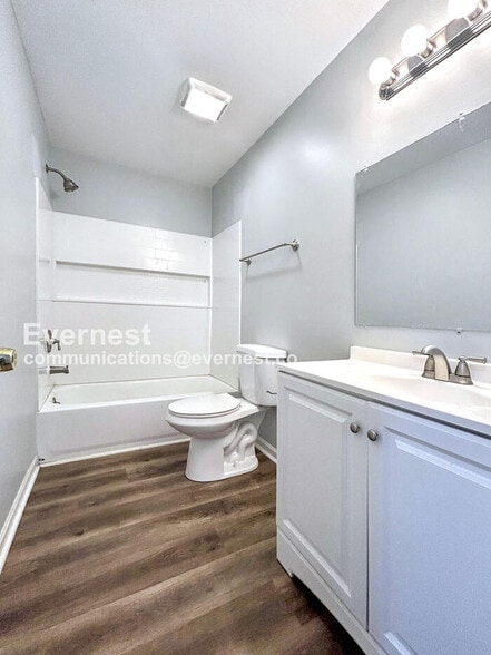 Building Photo - 5731 Laborde Ave