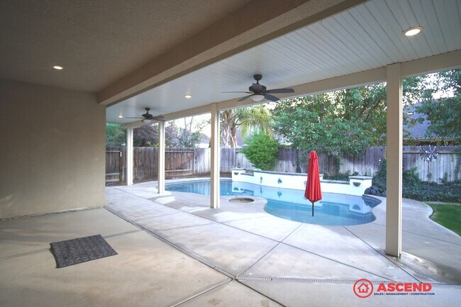 Building Photo - Breathtaking Home Off Calloway and Snow Rd!