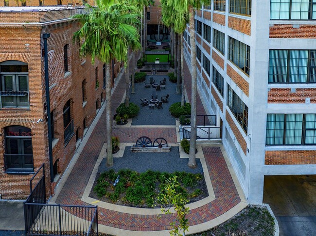 Building Photo - East End Lofts