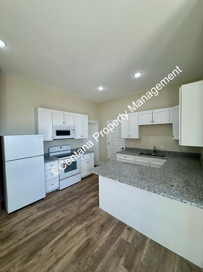 Building Photo - 614 N Alaska St