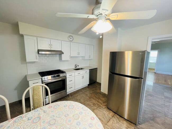 Building Photo - 0 Bella Vista Ave