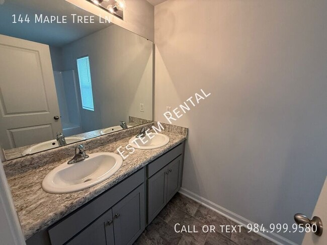 Building Photo - 144 Maple Tree Ln
