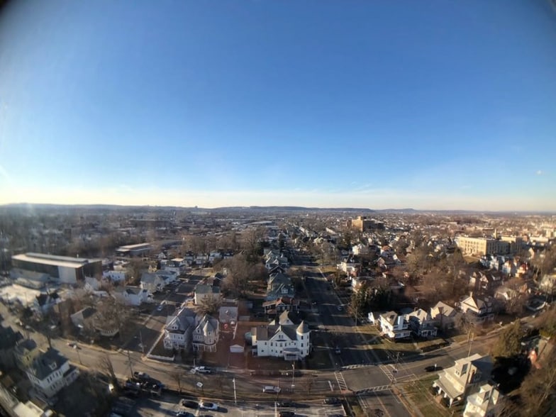 Building Photo - 285 Aycrigg Ave