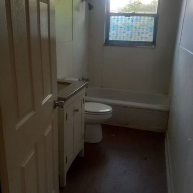 Building Photo - 2100 Olive St