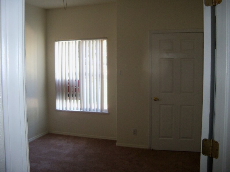 Building Photo - 3855 Strawberry Field Grove