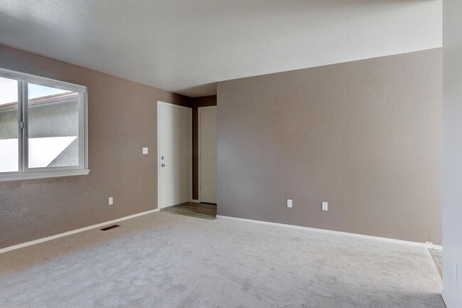 Building Photo - 10357 W Cory St