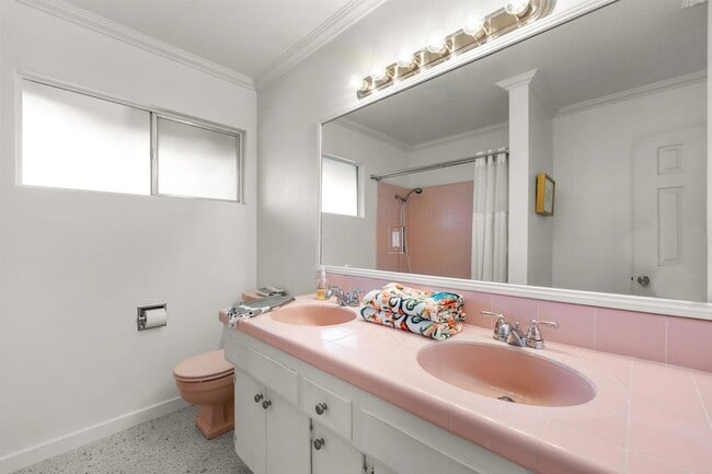 Building Photo - 74350 Covered Wagon Trail