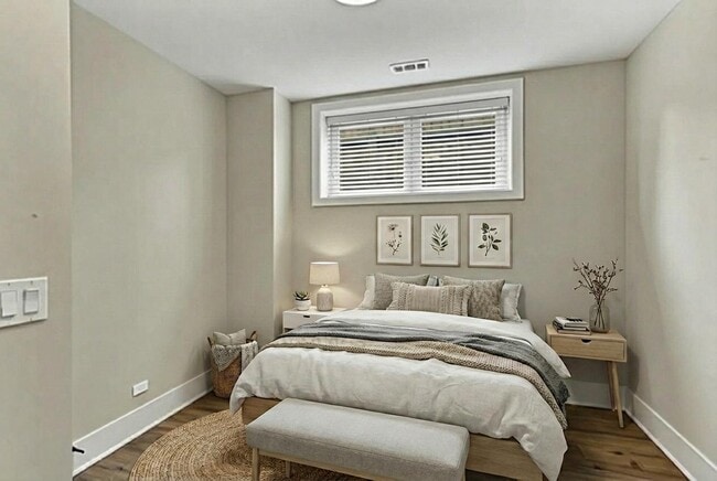 Building Photo - 4846 S St Lawrence Ave