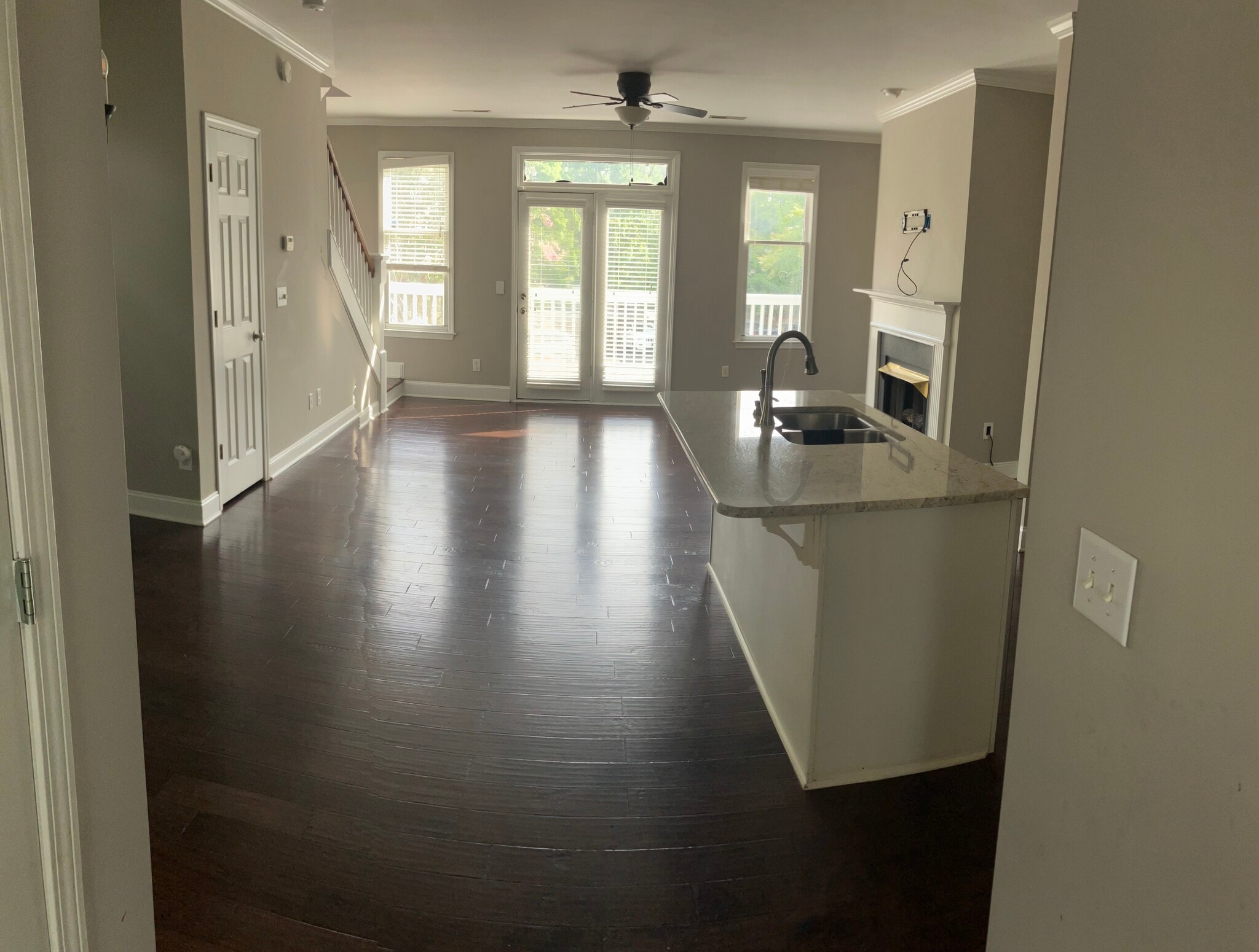 Deck off back - 211 E Park Ave