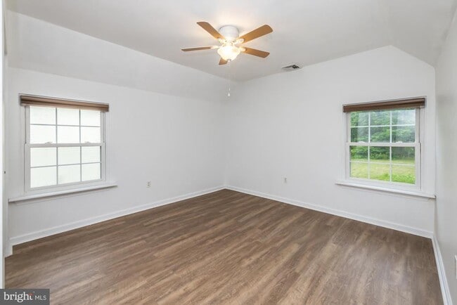 Building Photo - 405 Edgewood Ave