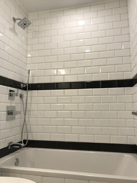 BATHROOM - 1613 Summit Ave
