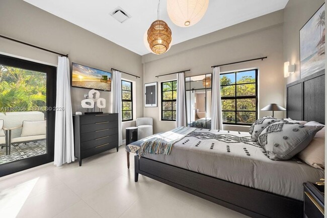 Building Photo - 151 NE 43rd St