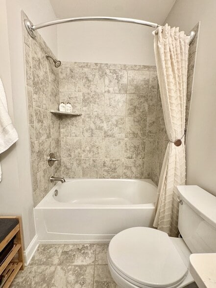 Building Photo - 3584 Robbins Nest Rd