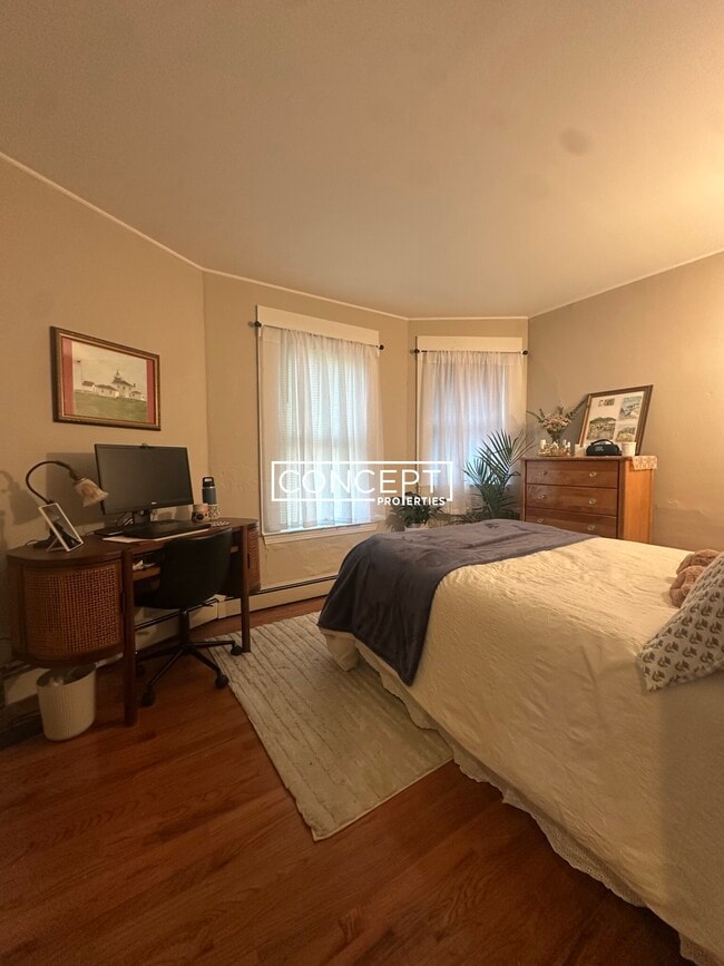 Building Photo - 68 Calumet St