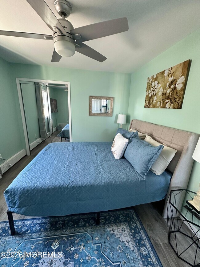 Building Photo - 3 E Central Ave