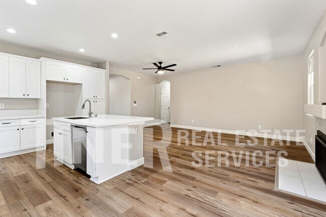 Building Photo - 516 Costa Ln